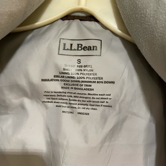 L.L.Bean vest size small. Gray/Brown - Picture 4 of 4